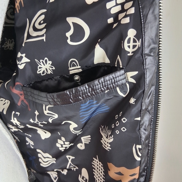 The Very Warm Hooded Down Filled Winter Coat in Black Size Large - Picture 4 of 11